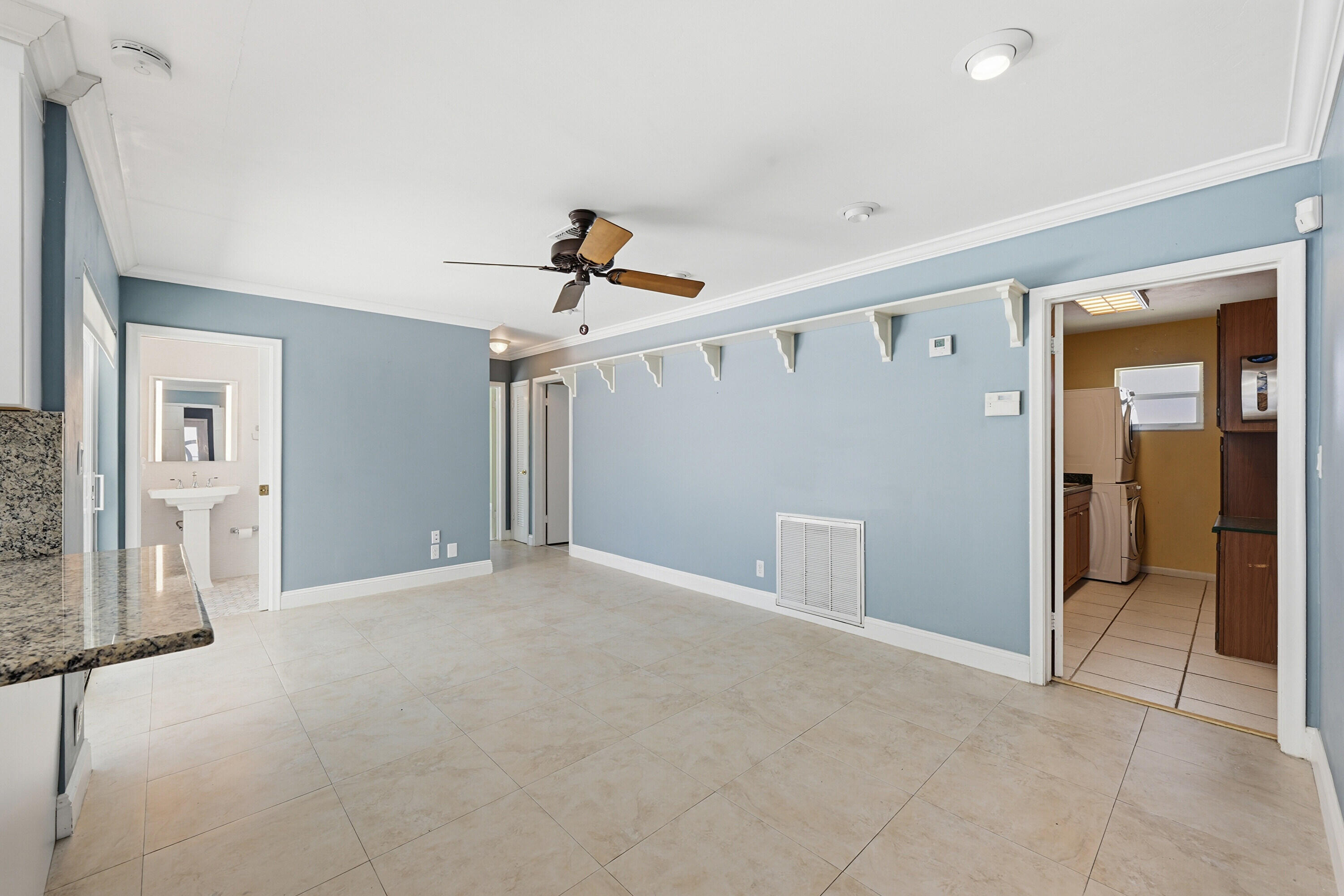 LANDINGS FIRST SEC - Residential