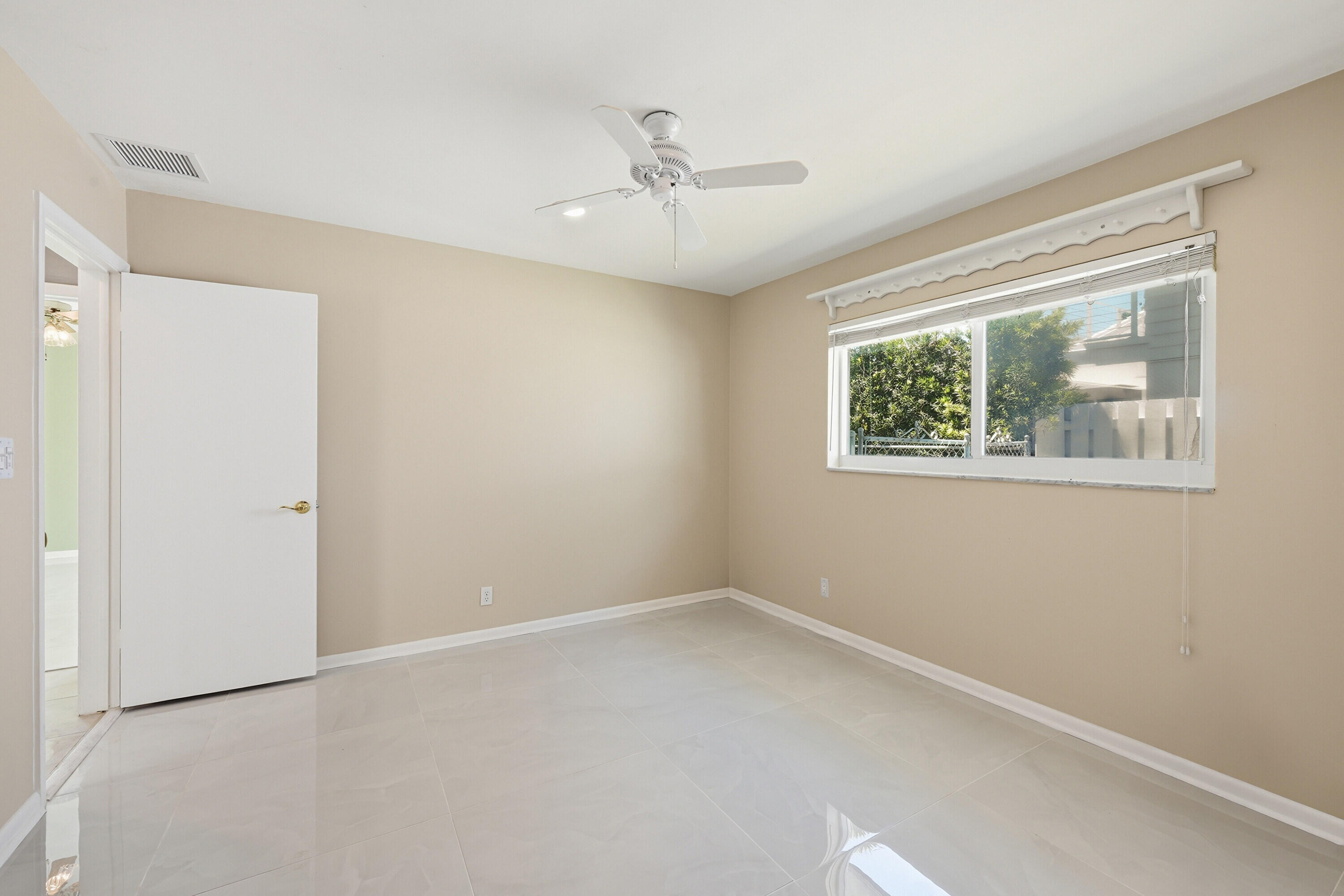 LANDINGS FIRST SEC - Residential