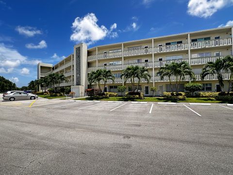 A home in Deerfield Beach