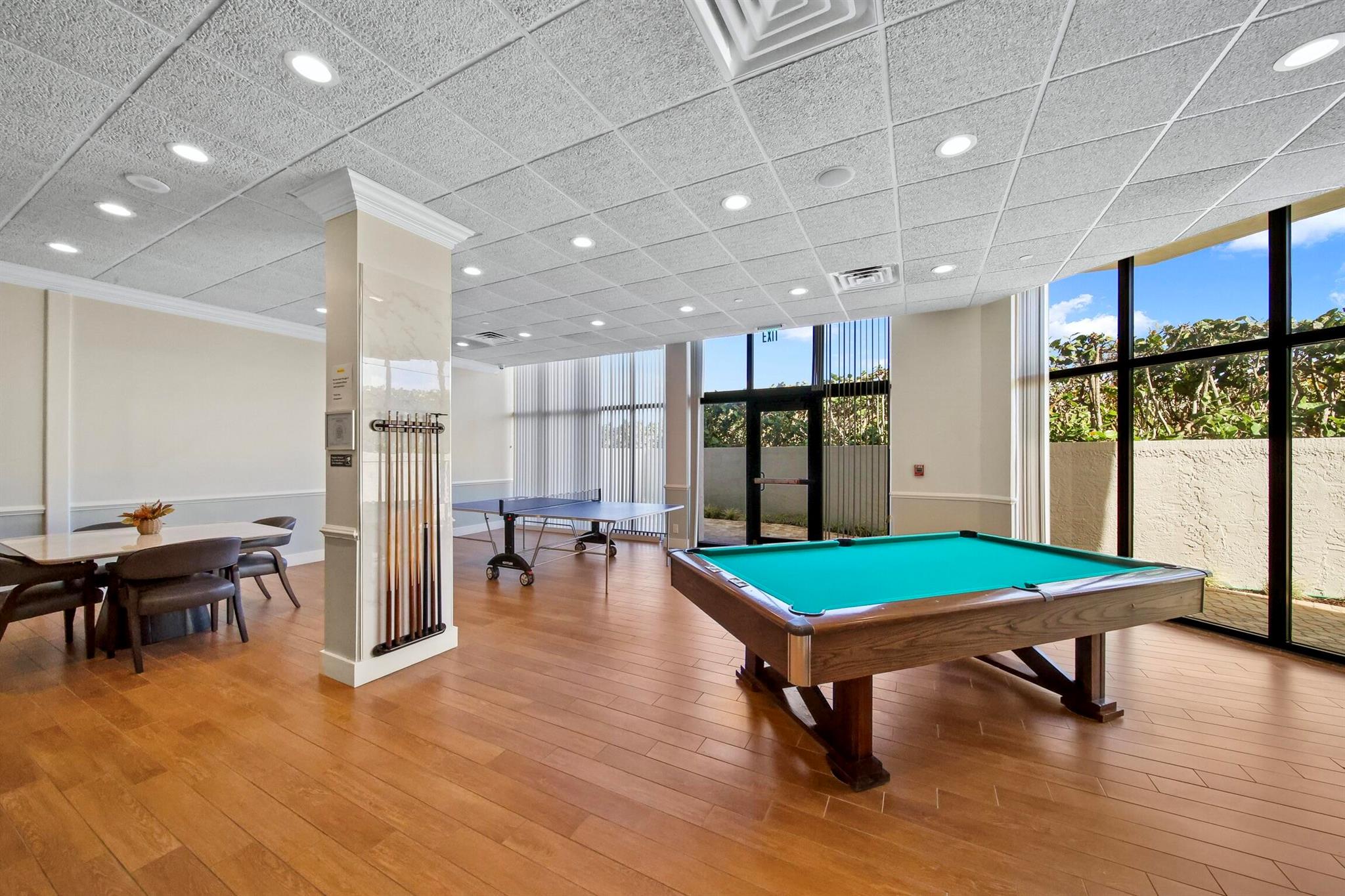 PRINCESS OF HUTCHINSON IS - Residential