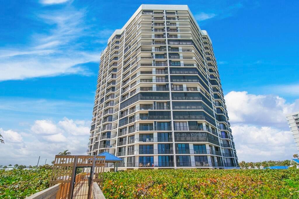 PRINCESS OF HUTCHINSON IS - Residential