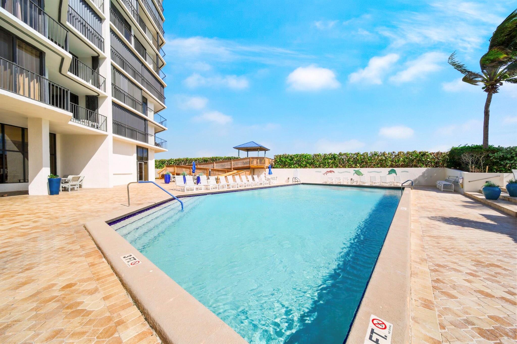 PRINCESS OF HUTCHINSON IS - Residential