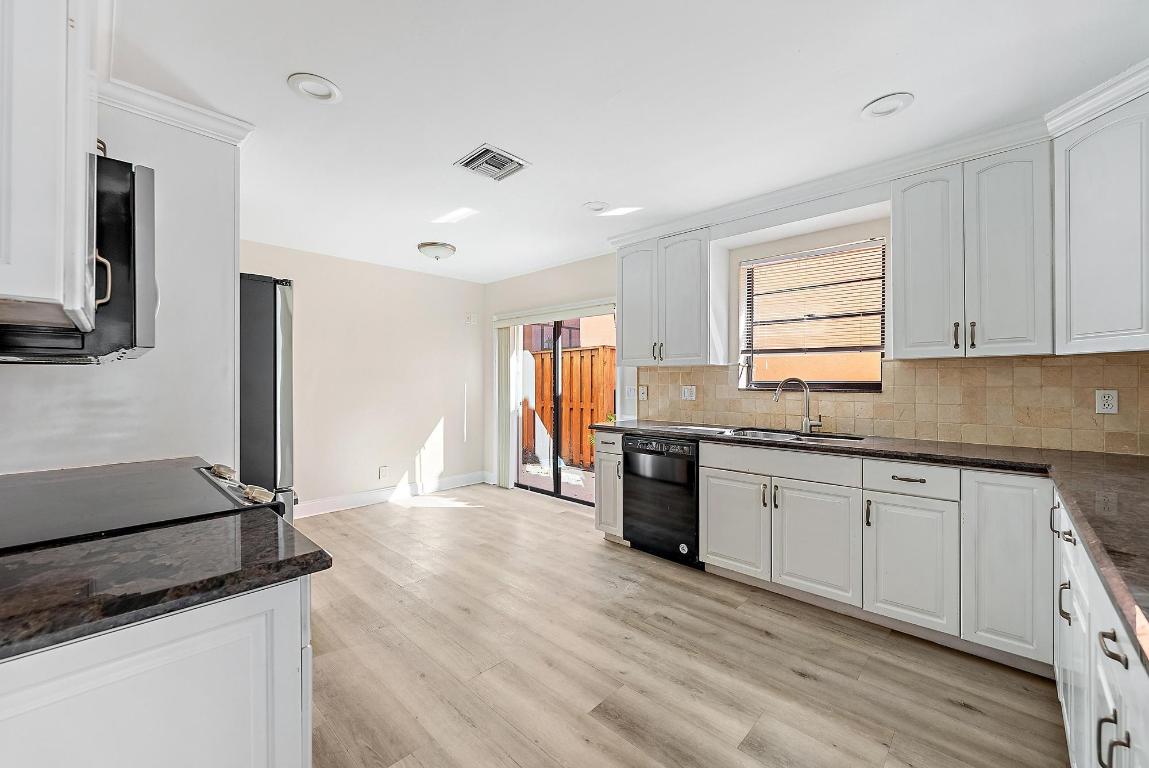 CRYSTAL POINTE PL 2 - Residential