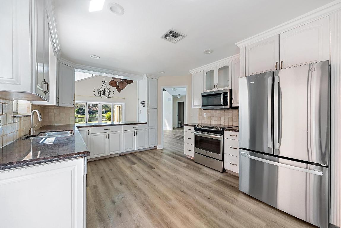 CRYSTAL POINTE PL 2 - Residential