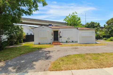 736 NW 41st Street, Miami, FL MLS: R11093631