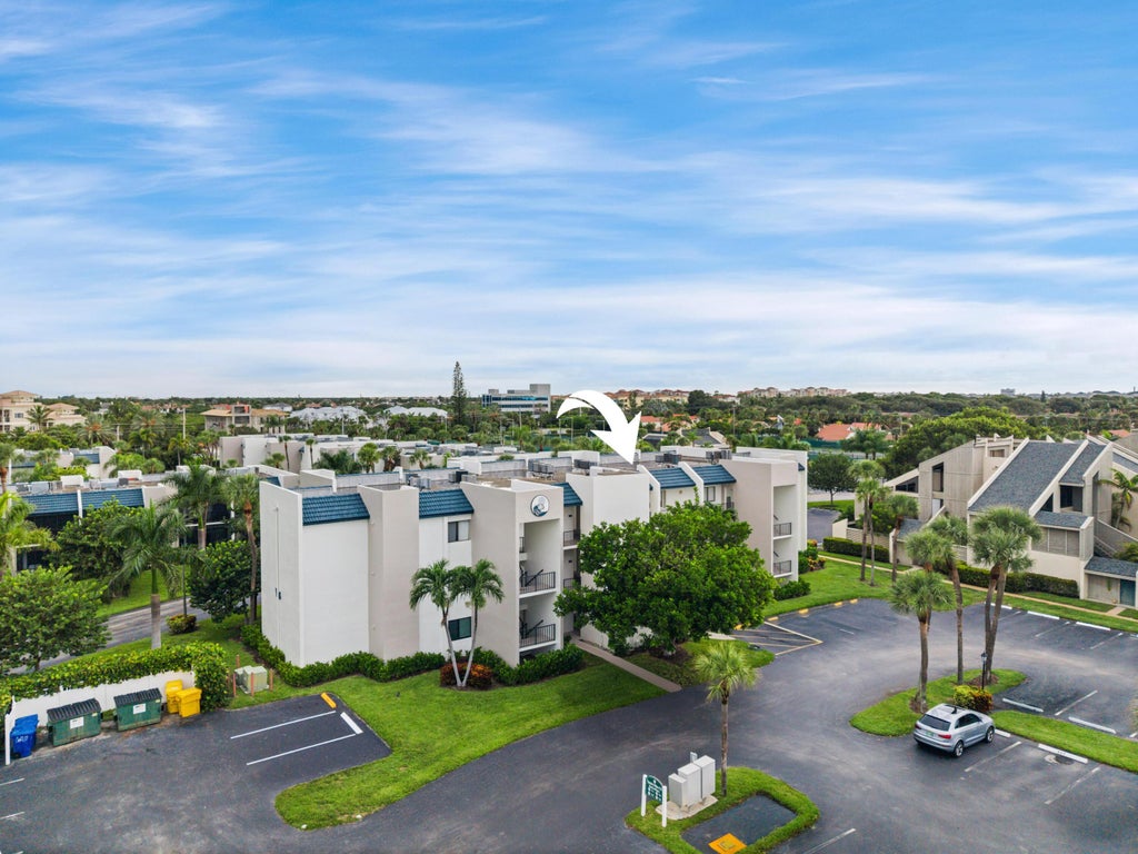Photo of 1605 S US HIGHWAY 1 #303V6, Jupiter, FL 33477 (MLS # B26078871)