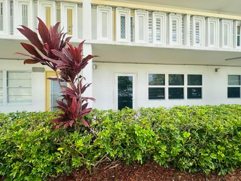 Tiny photo for 1080 Harwood F, Deerfield Beach, FL 33442 (MLS # B26070037)