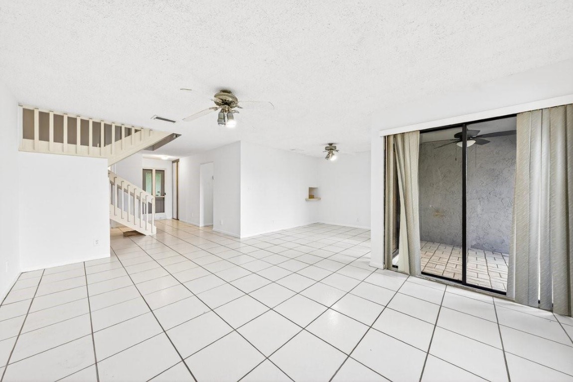 TARTAN COCONUT CREEK - Residential