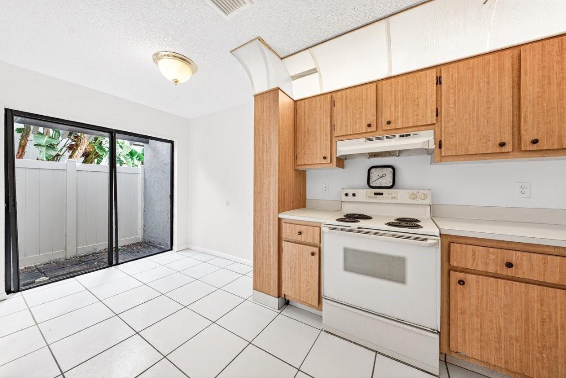 TARTAN COCONUT CREEK - Residential