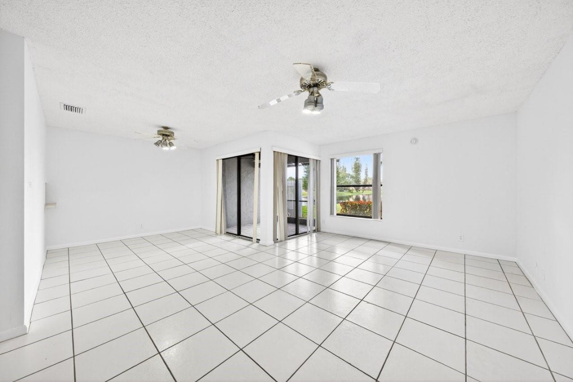 TARTAN COCONUT CREEK - Residential