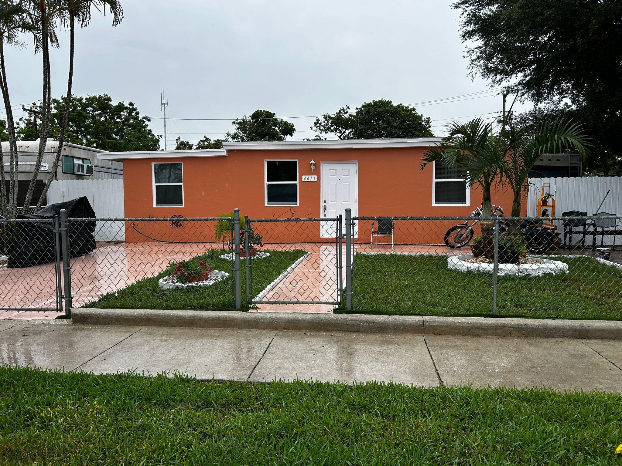 4411 SW 39th Street