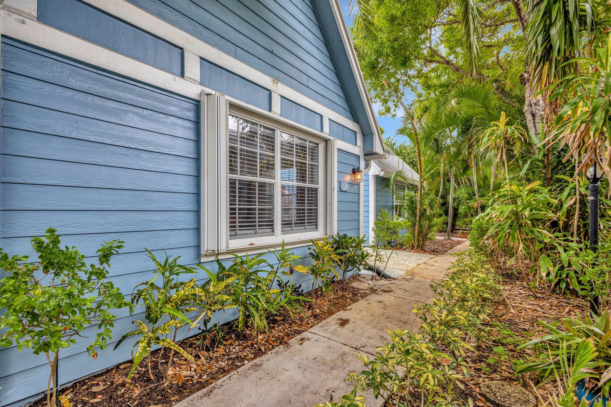 120 Ocean Dunes Circle