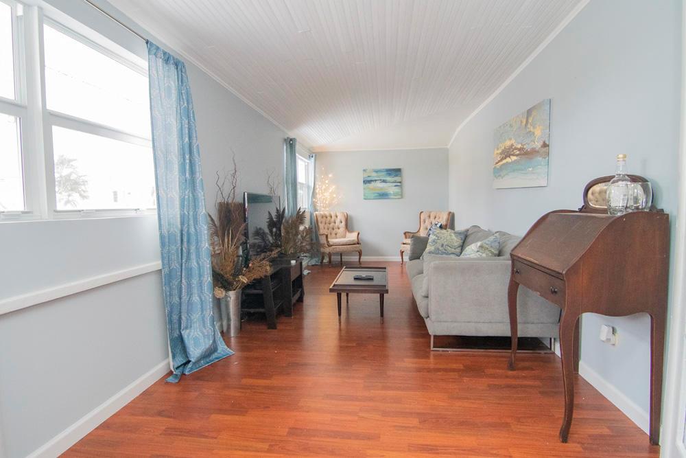 PARKER ESTATES - Residential Lease