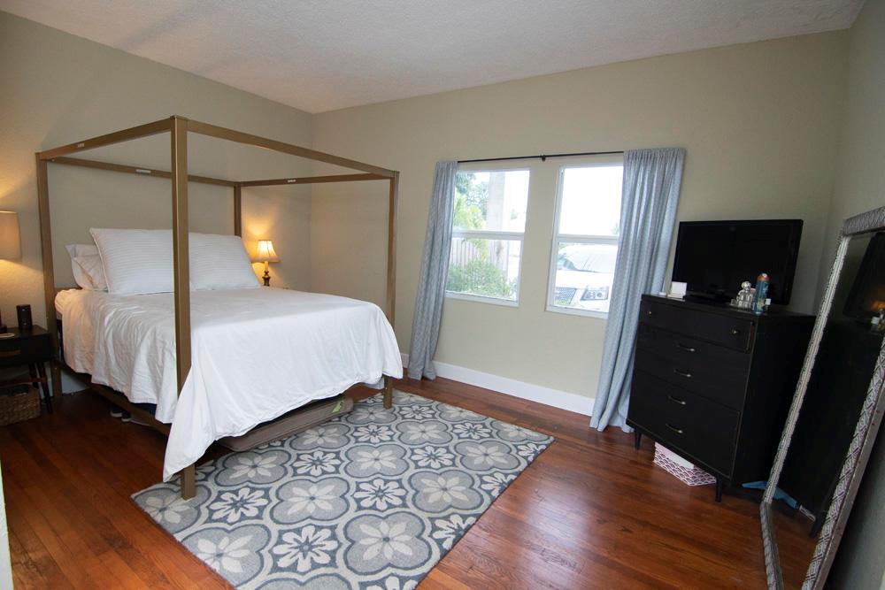 PARKER ESTATES - Residential Lease