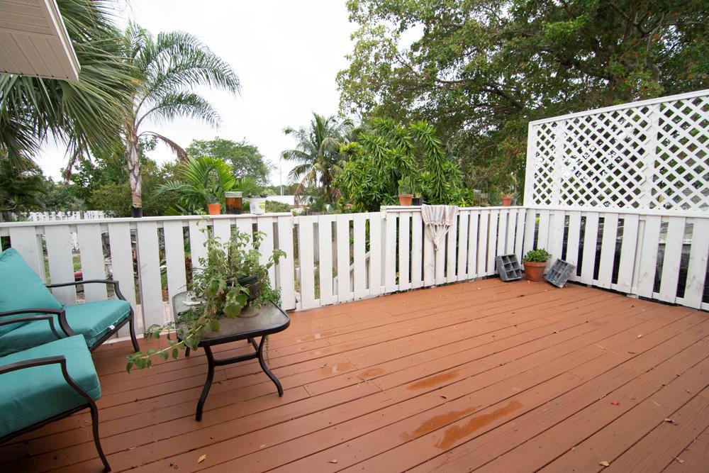 PARKER ESTATES - Residential Lease