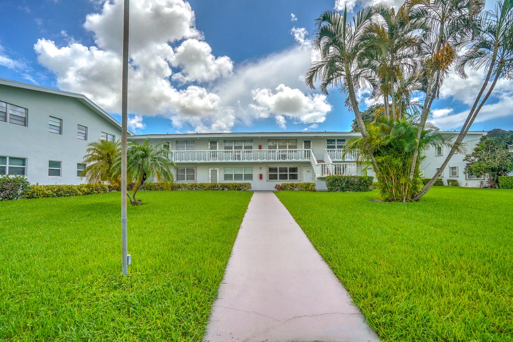 Photo of 268 Andover K #268, West Palm Beach, FL 33417 (MLS # B26062191)