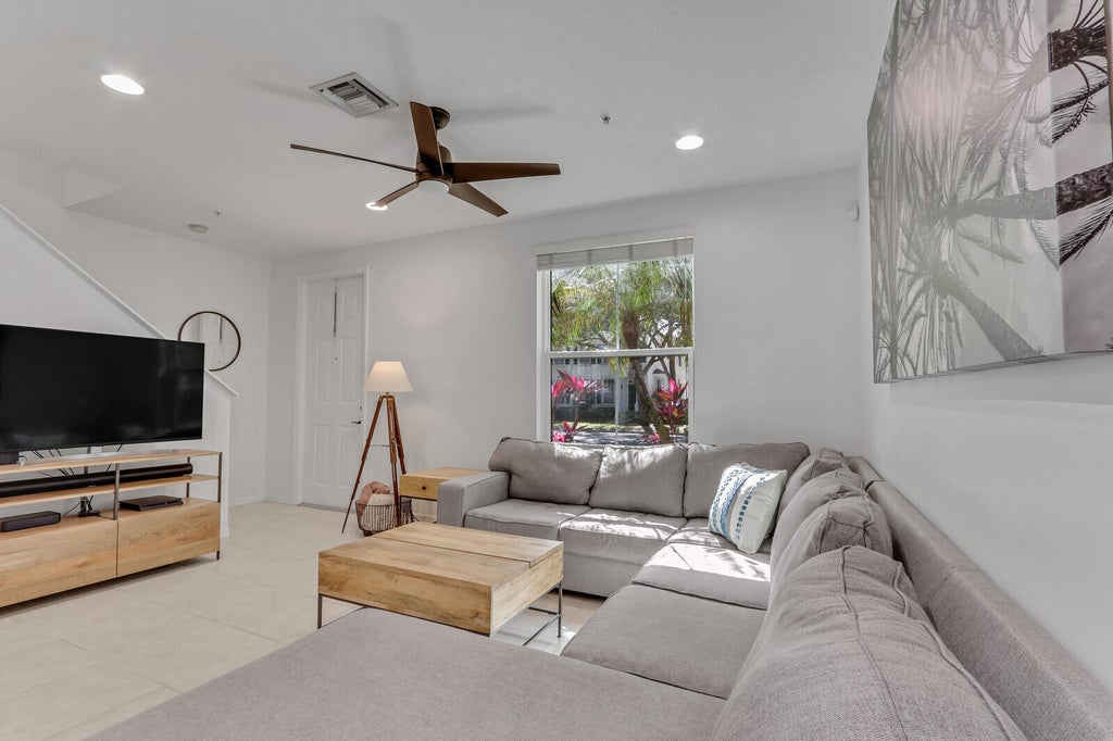 Photo of 4337 Parkside Drive, Jupiter, FL 33458 (MLS # R11062720)