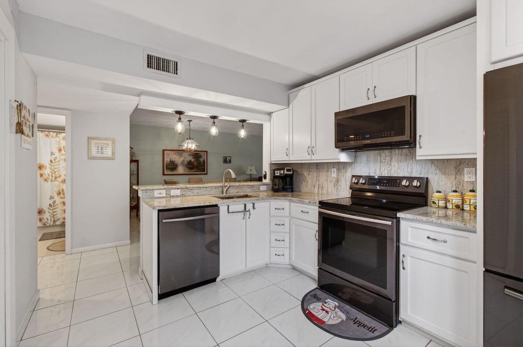 Photo of 15450 Pembridge Avenue #189, Delray Beach, FL 33484 (MLS # R11097740)