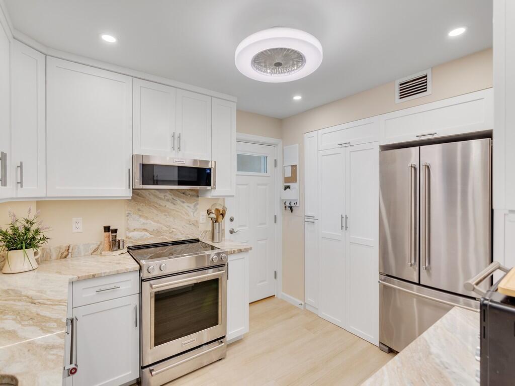 RIVERWALK CONDO - Residential