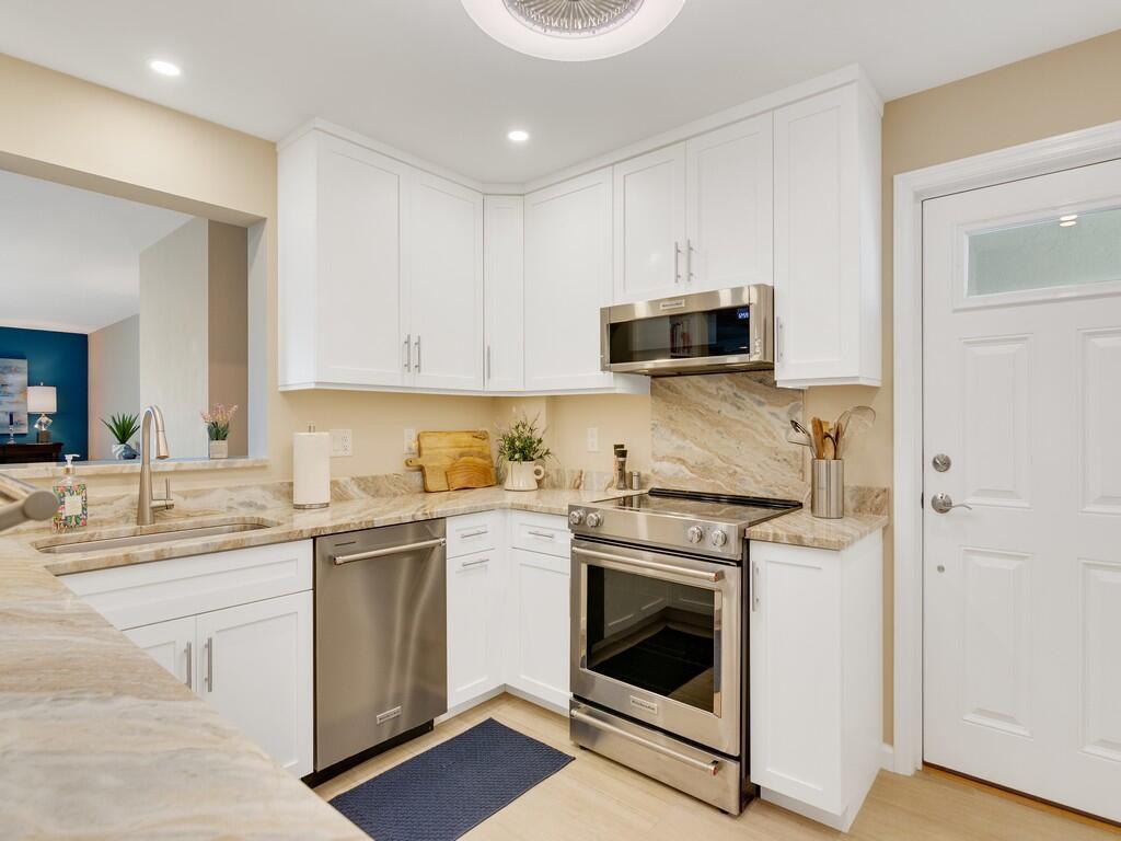 RIVERWALK CONDO - Residential