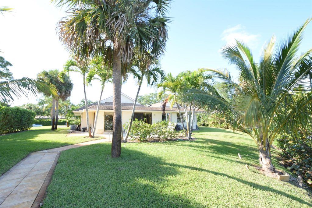 Photo of 4050 SE Whiticar Way, Stuart, FL 34997 (MLS # R10981548)