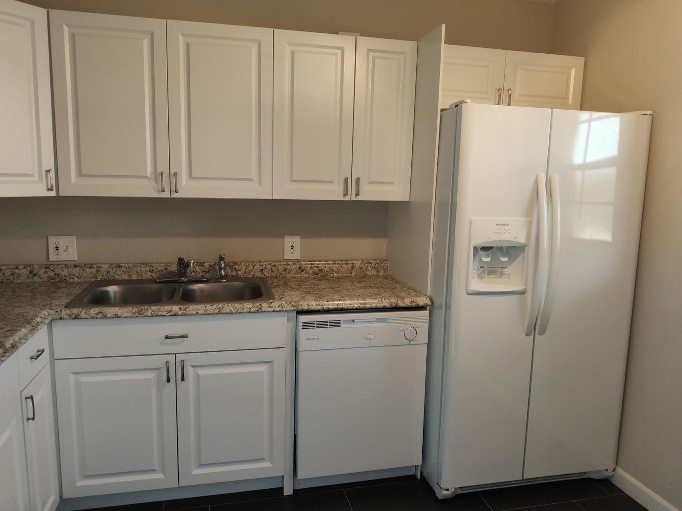 LAGO DEL REY CONDO - Residential Lease