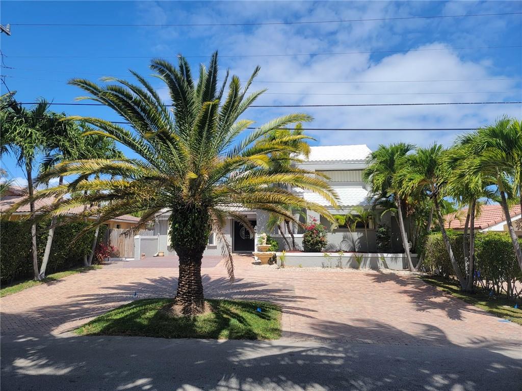 Photo of 2363 SE 15th St, Pompano Beach, FL 33062 (MLS # F10321368)