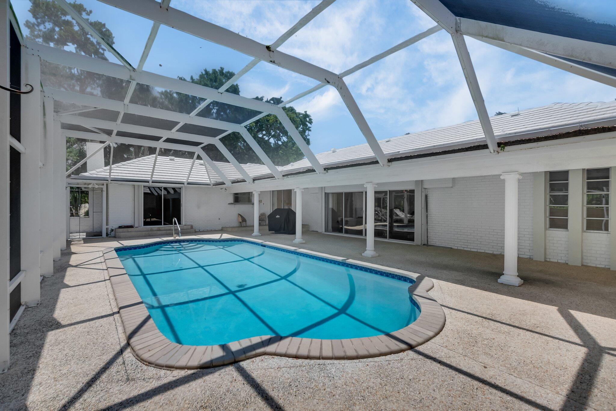 PALM BEACH FARMS CO 11 - Residential