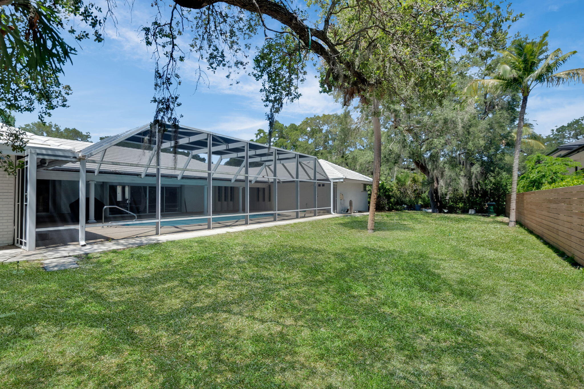 PALM BEACH FARMS CO 11 - Residential