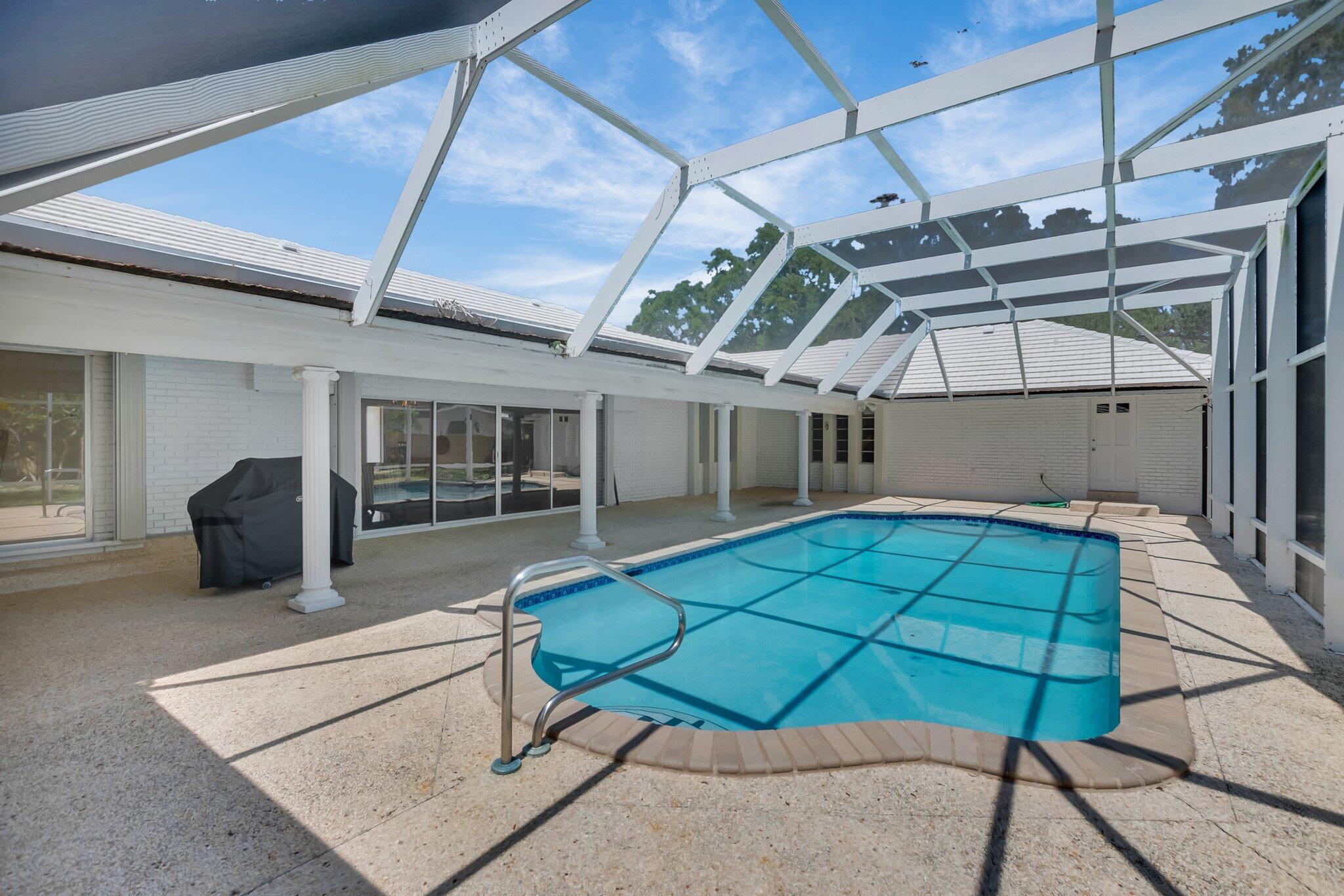 PALM BEACH FARMS CO 11 - Residential