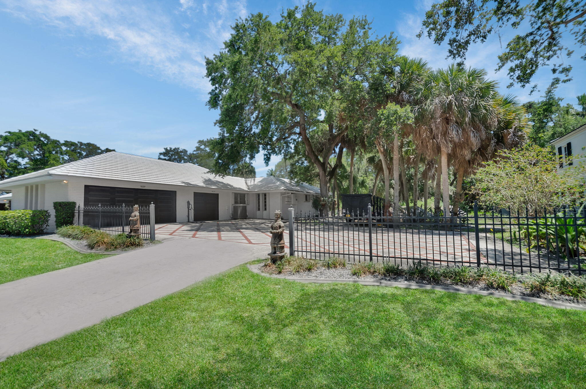 PALM BEACH FARMS CO 11 - Residential