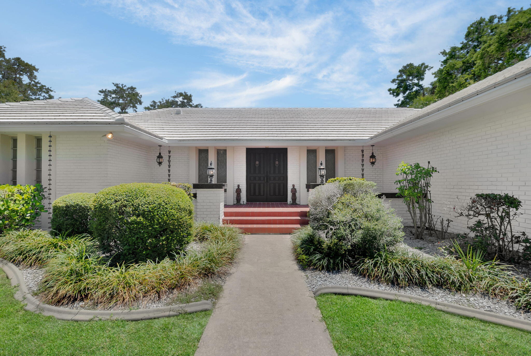 PALM BEACH FARMS CO 11 - Residential