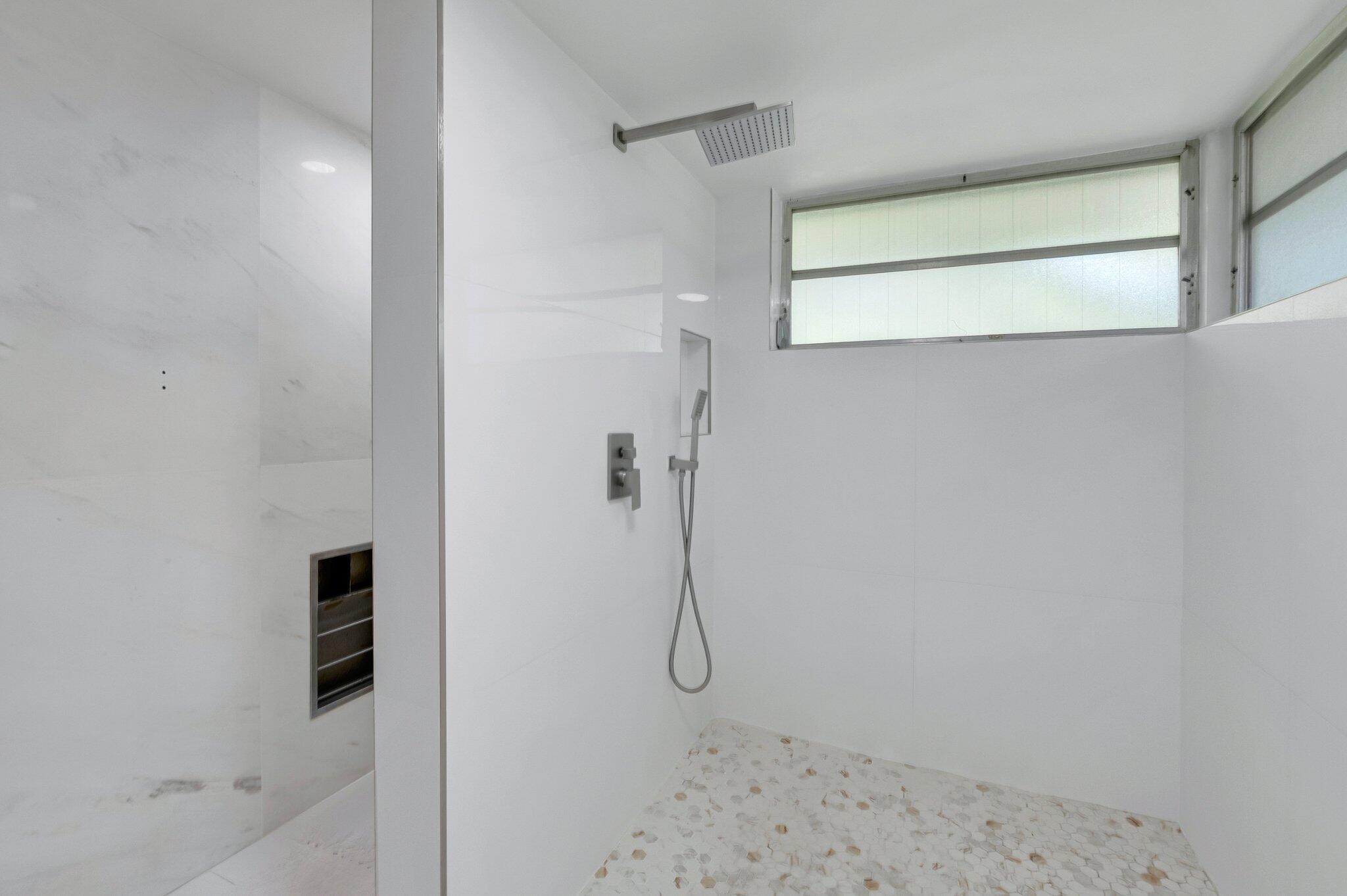 PALM BEACH FARMS CO 11 - Residential