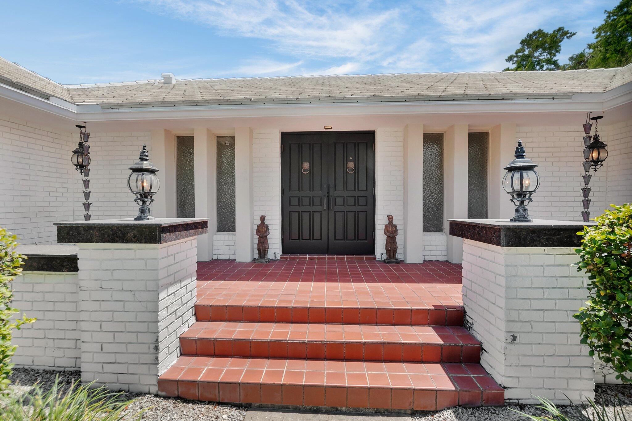 PALM BEACH FARMS CO 11 - Residential