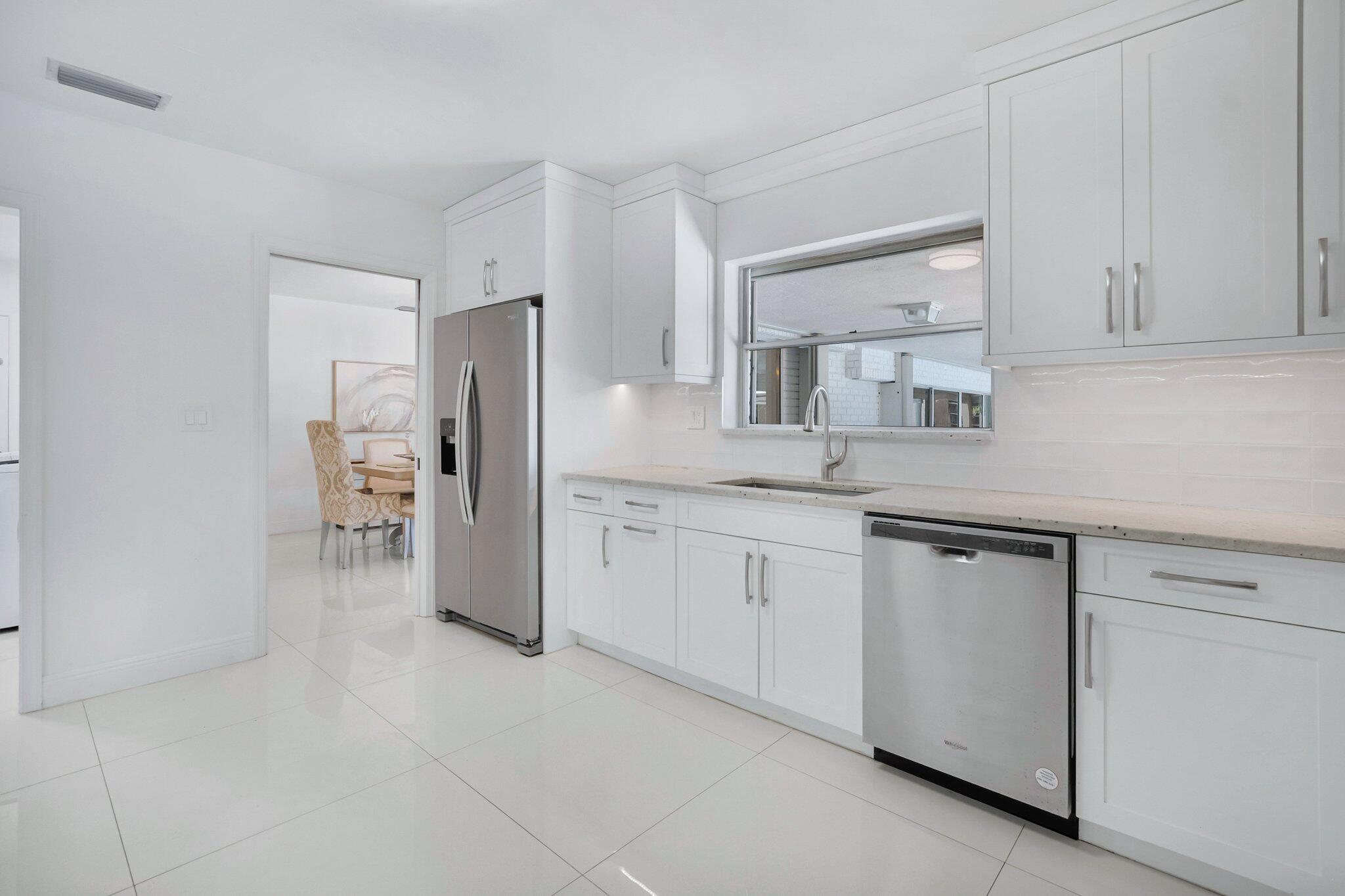 PALM BEACH FARMS CO 11 - Residential