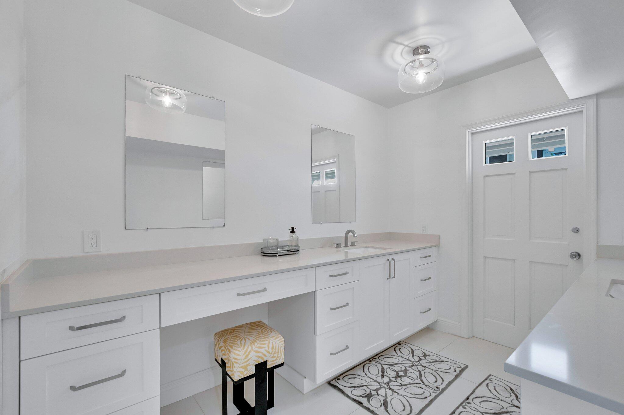 PALM BEACH FARMS CO 11 - Residential