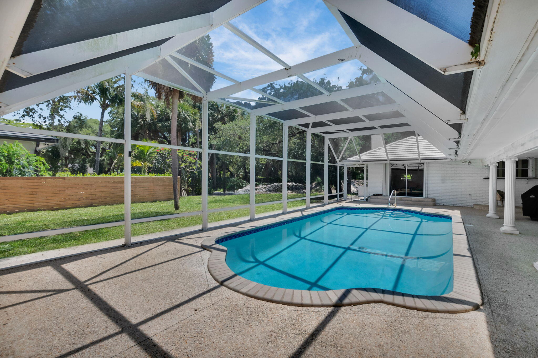 PALM BEACH FARMS CO 11 - Residential