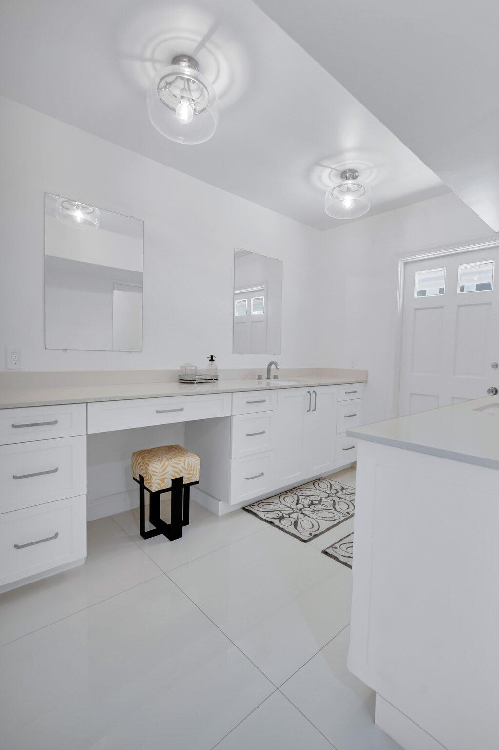 PALM BEACH FARMS CO 11 - Residential