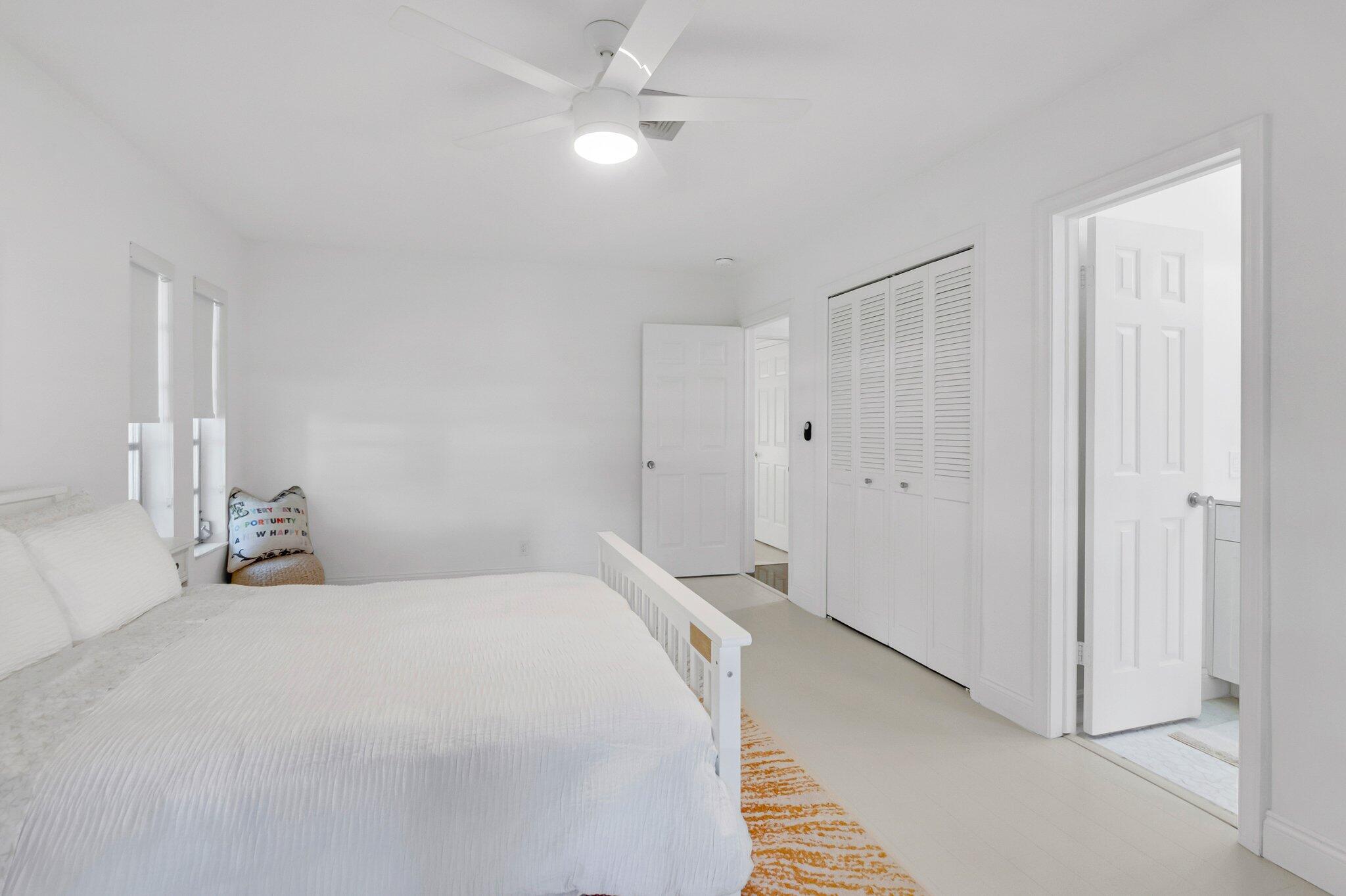 PALM BEACH FARMS CO 11 - Residential