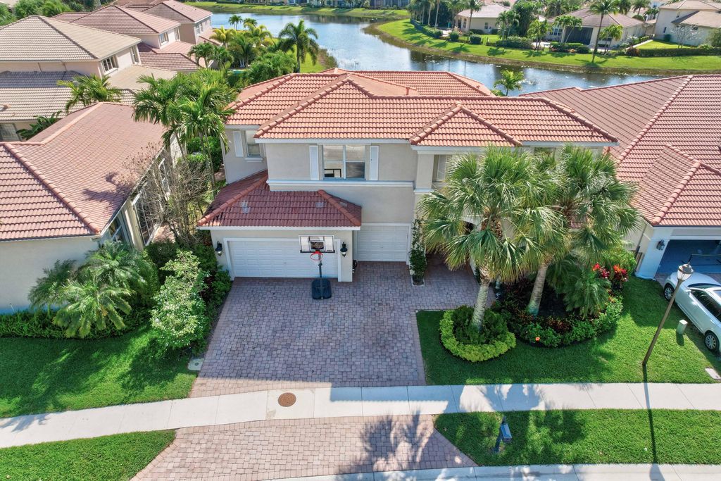 Photo of 214 Sedona Way, Palm Beach Gardens, FL 33418 (MLS # R10784941)