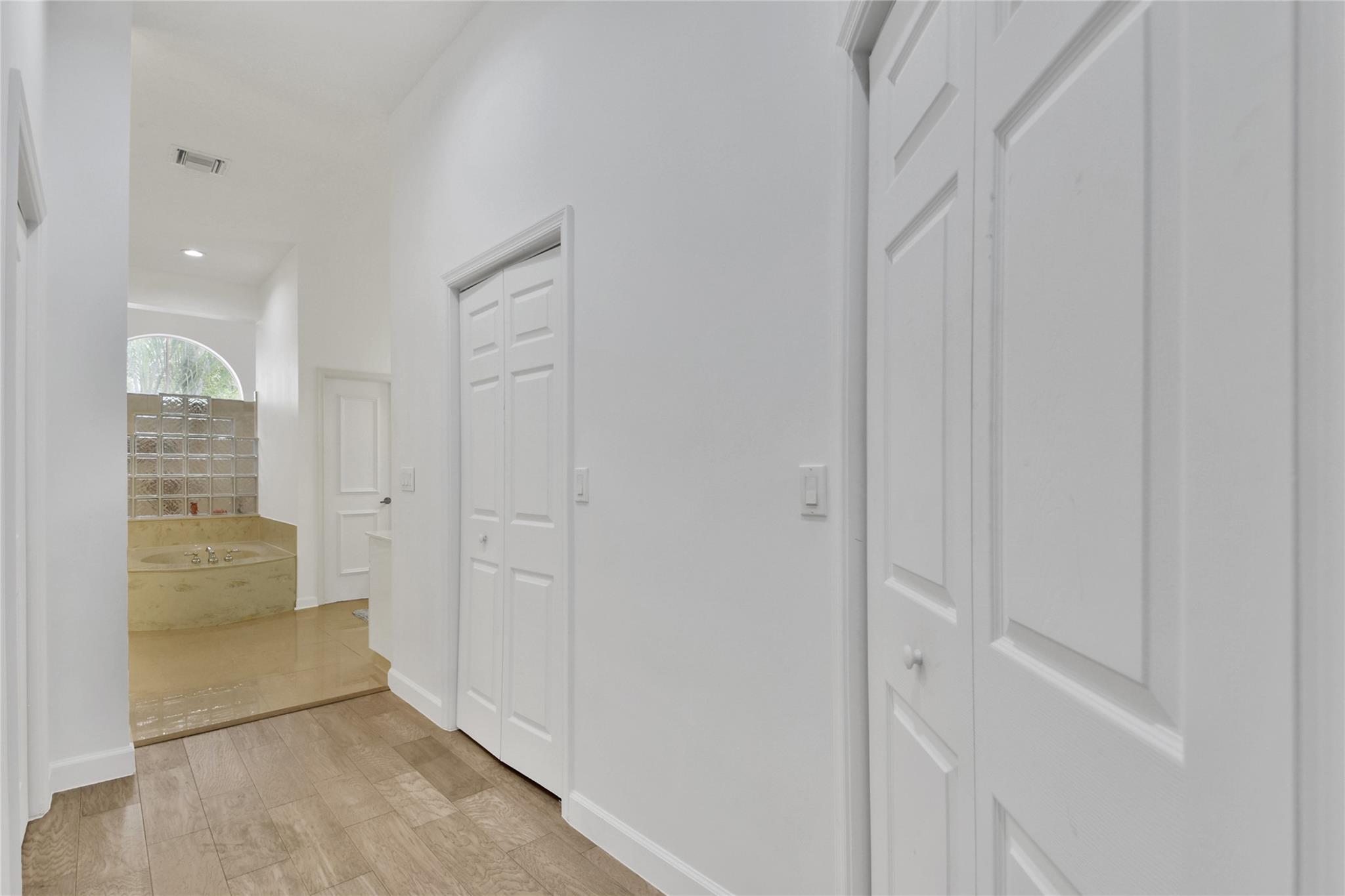 2965 Wentworth