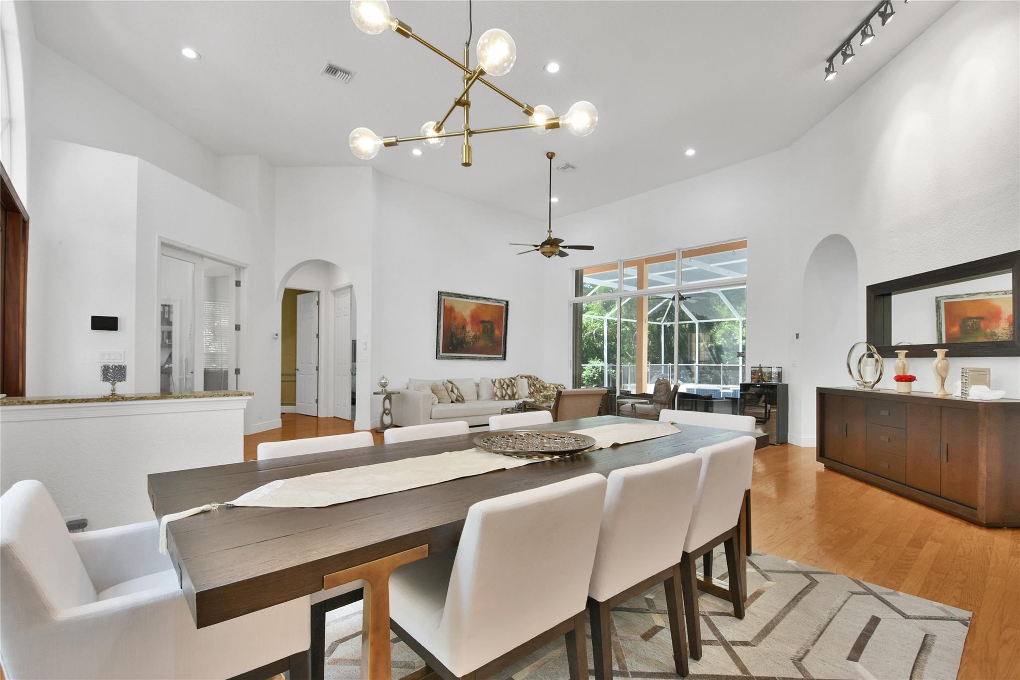 2965 Wentworth
