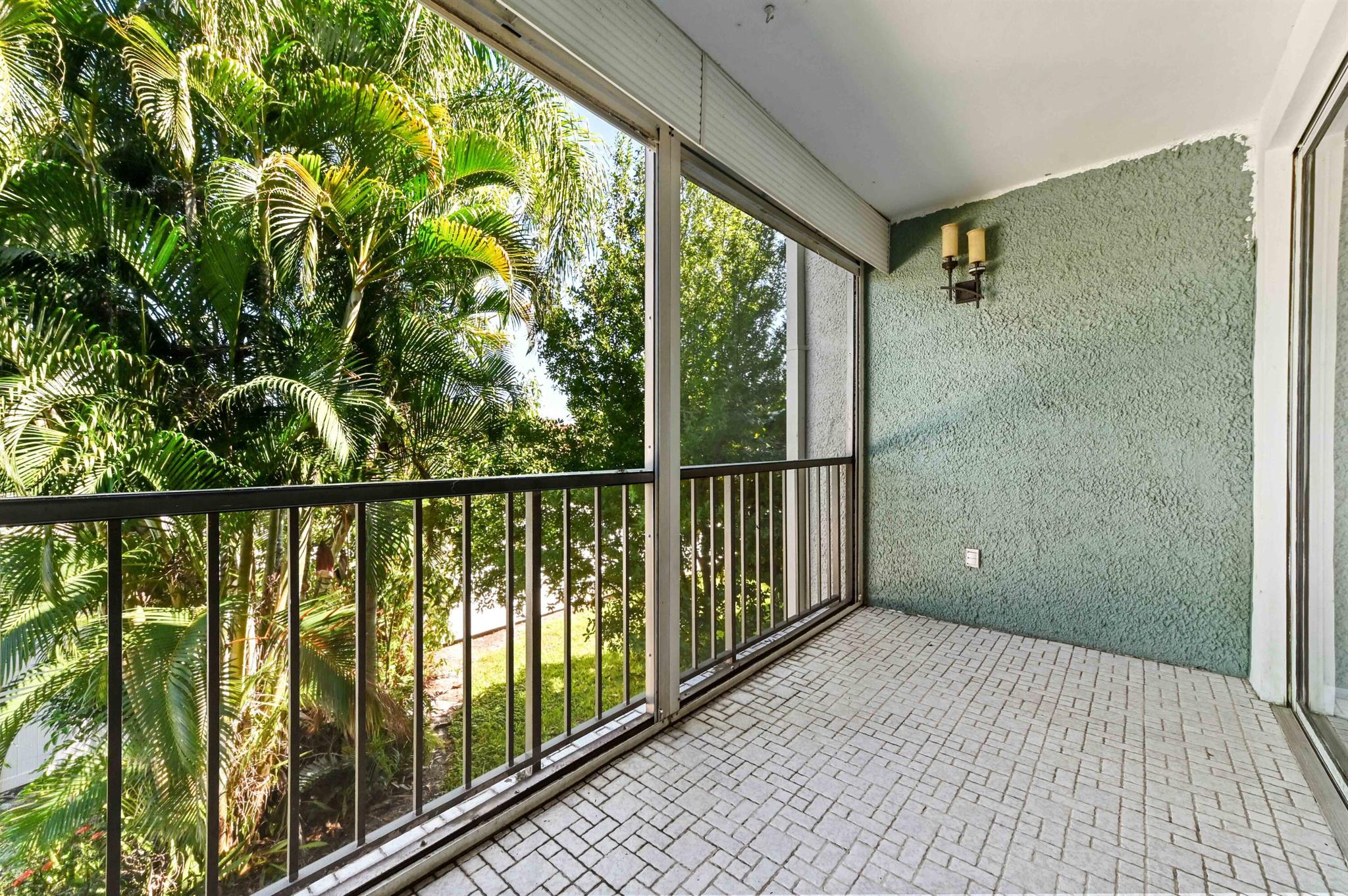FOUNTAINS OF PALM BEACH C - Residential