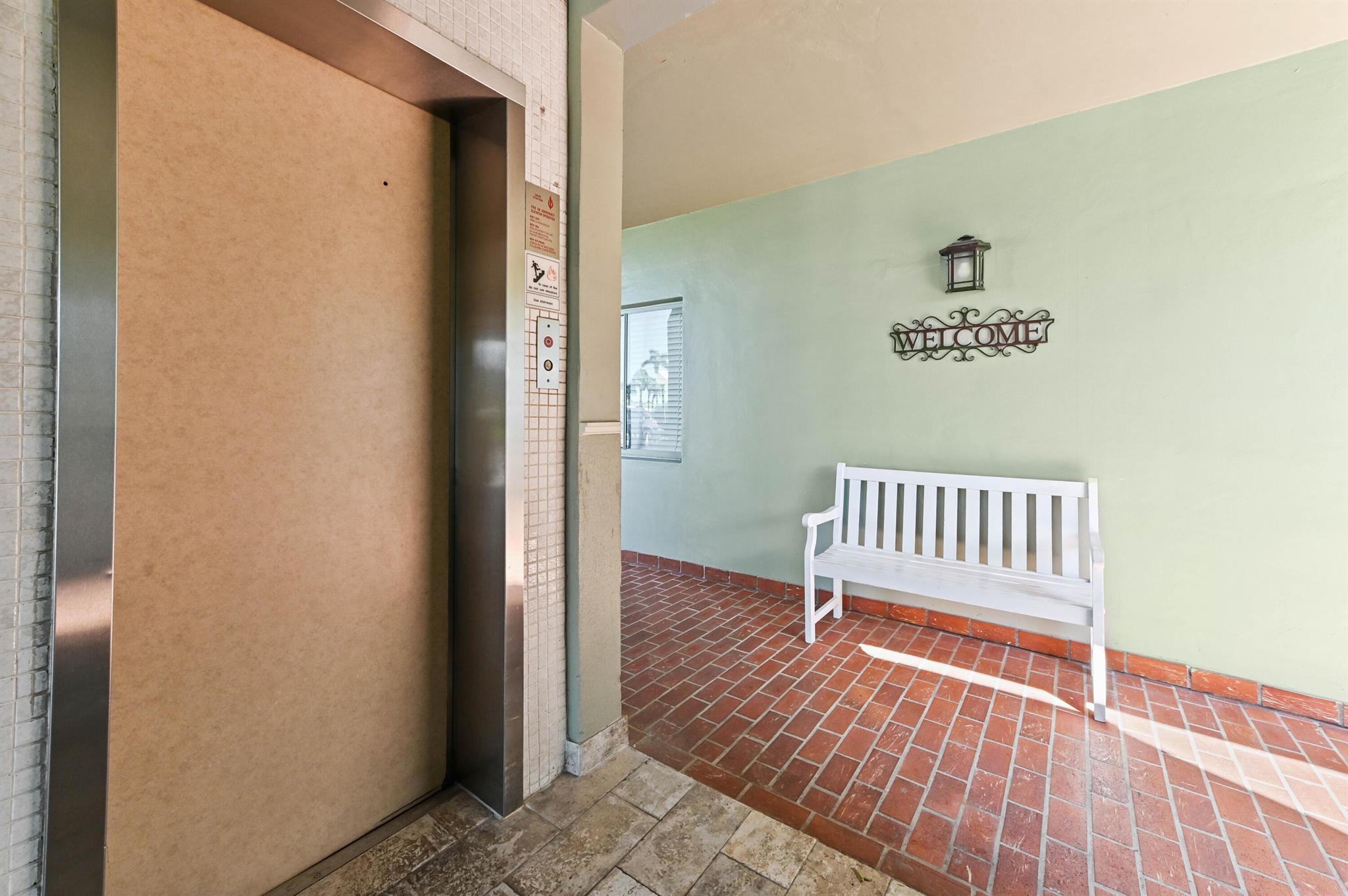 FOUNTAINS OF PALM BEACH C - Residential