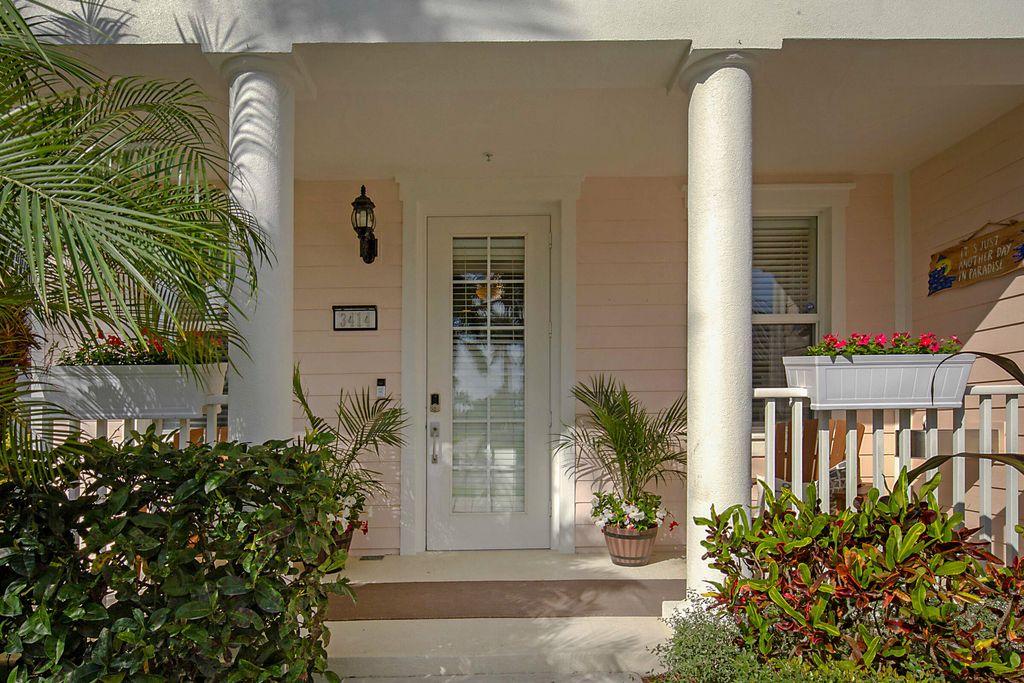 Photo of 3414 W Mallory Boulevard, Jupiter, FL 33458 (MLS # B26011442)
