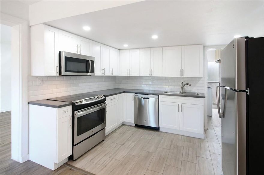 NO HOA, NO RENTAL RESTRICTIONS townhouse in Coconut Creek. NEW ROOF 2020. IMPACT WINDOWS AND DOORS. Home is priced to sell.