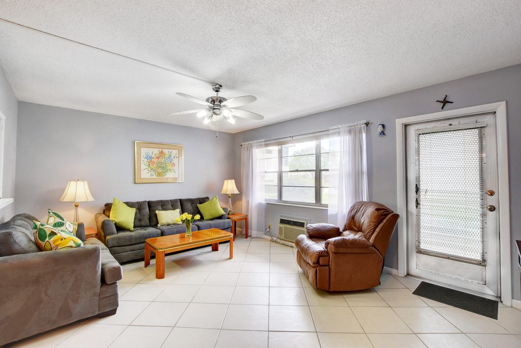 Photo of 262 Windsor L, West Palm Beach, FL 33417 (MLS # R11163968)