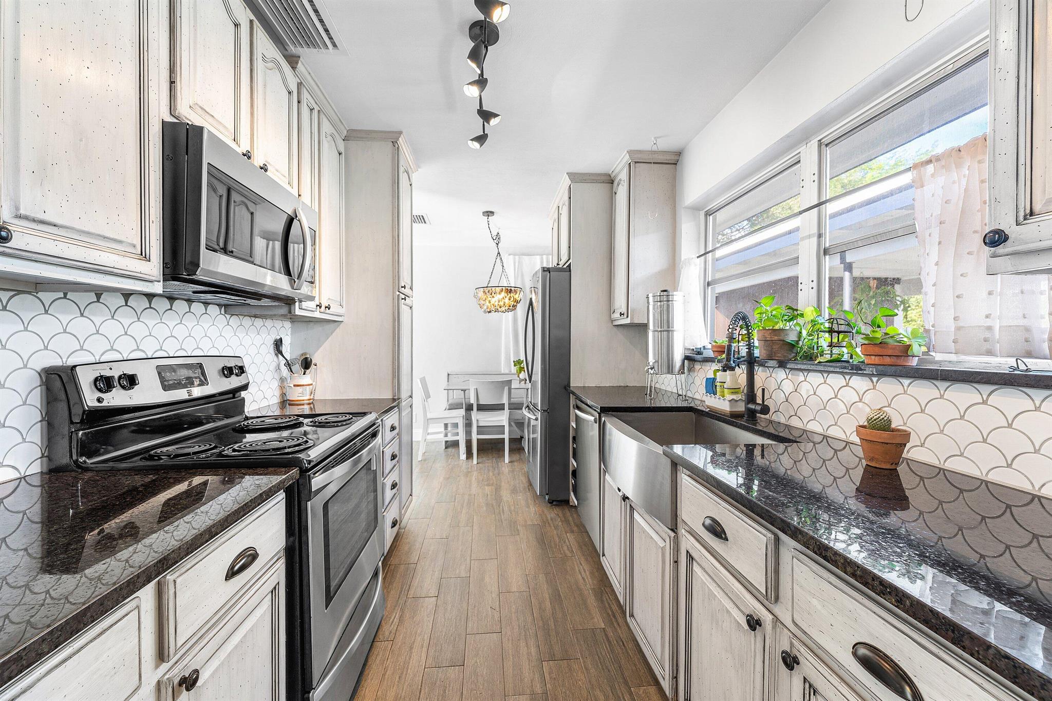 NORTH PALM BEACH VILLAGE - Residential