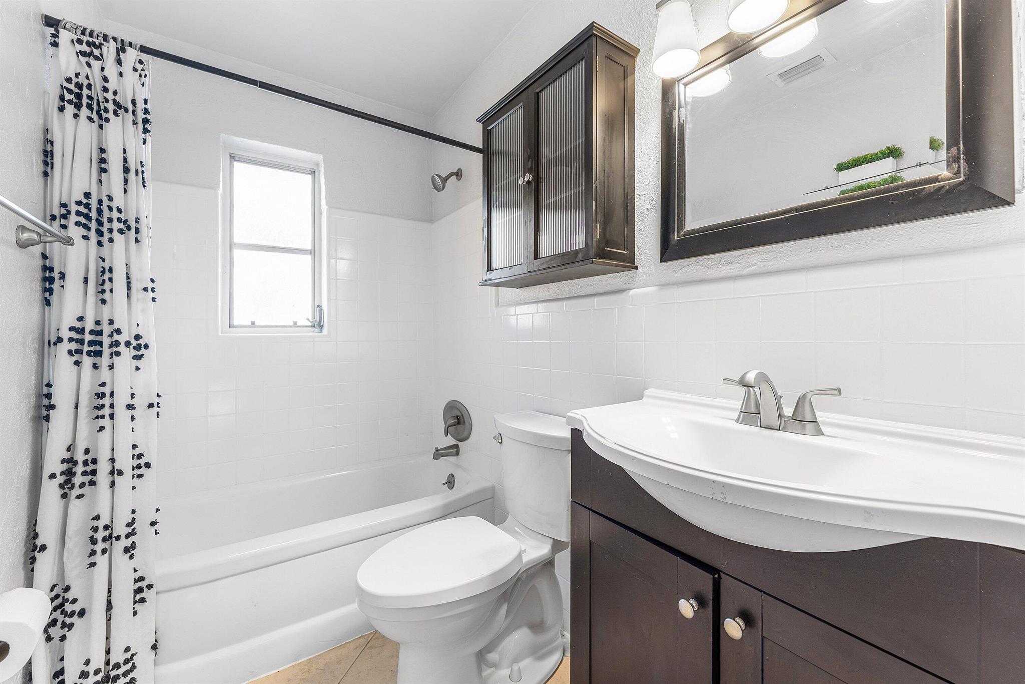 NORTH PALM BEACH VILLAGE - Residential