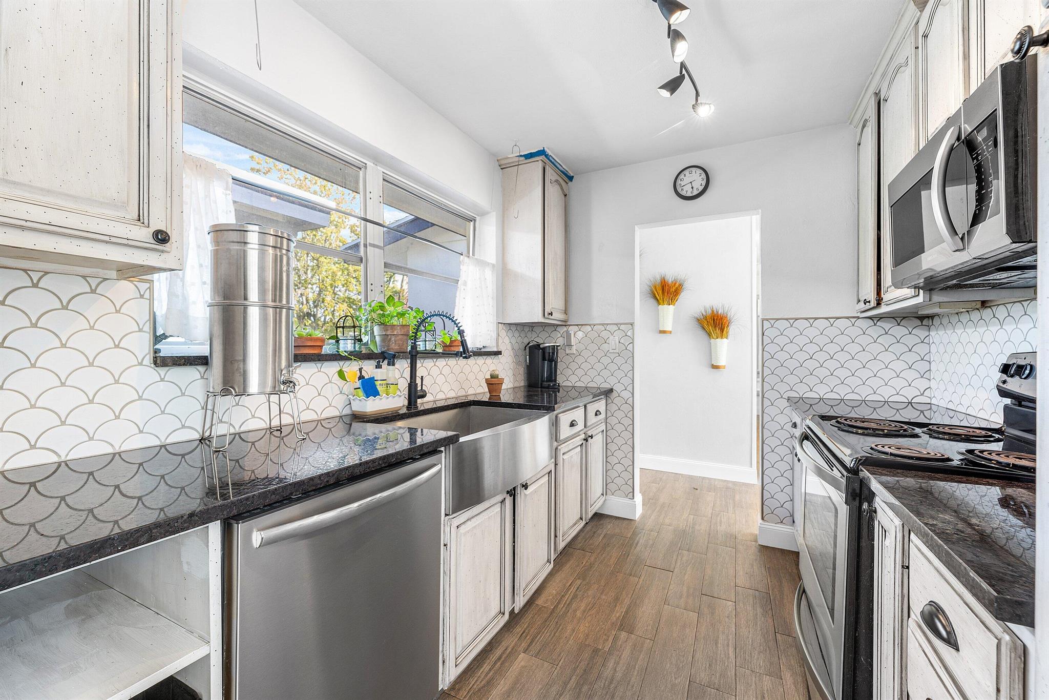 NORTH PALM BEACH VILLAGE - Residential